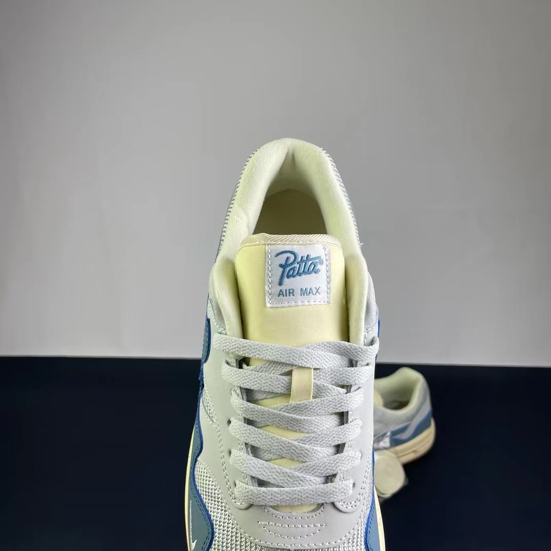 Nike Air Max+P*atta )