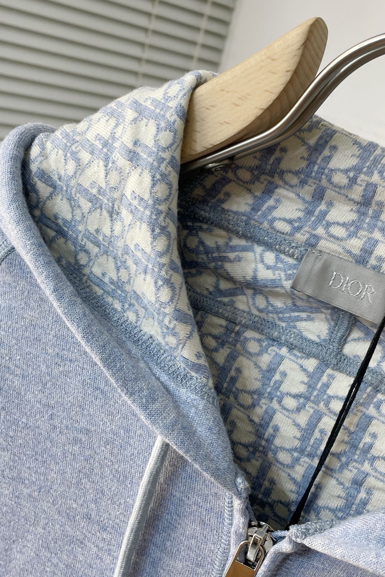 Men suits Top Quality