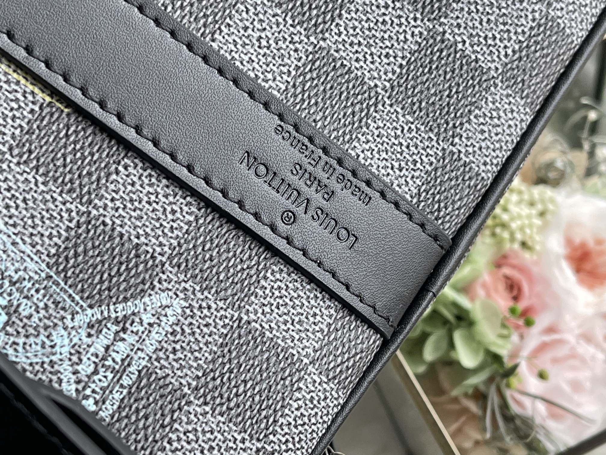 L*ouis V*uitton Top Bag