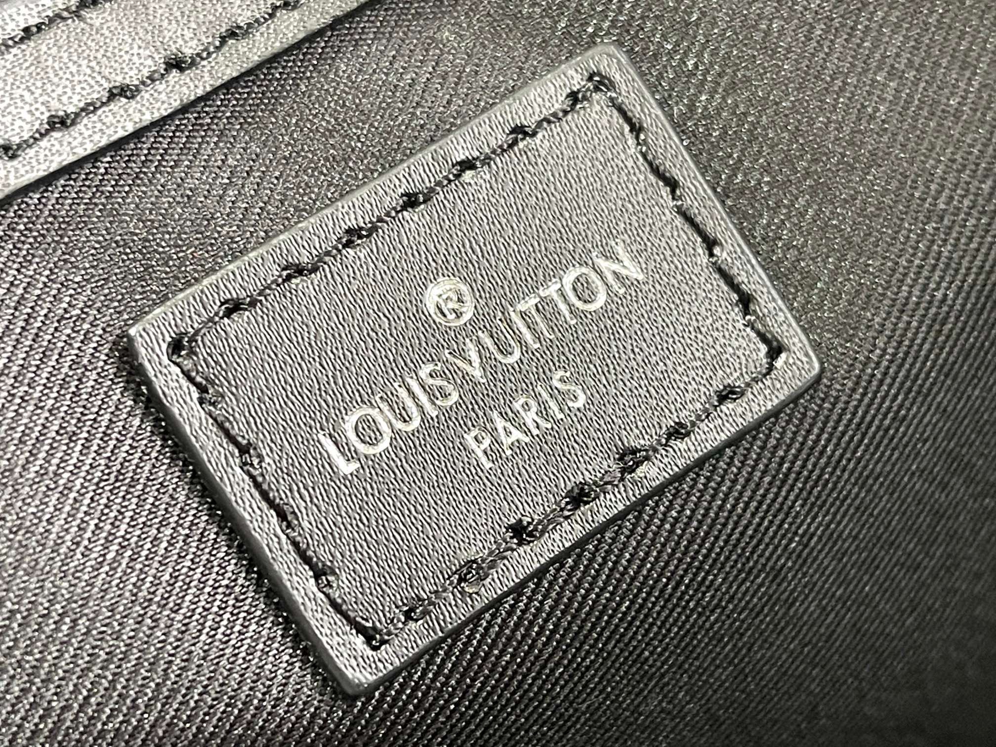 L*ouis V*uitton Top Bag