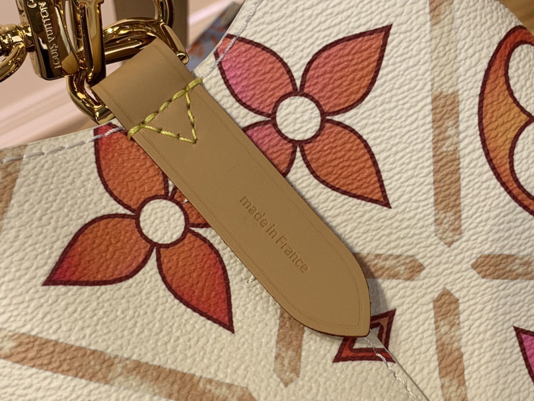 L*ouis V*uitton Top Bag