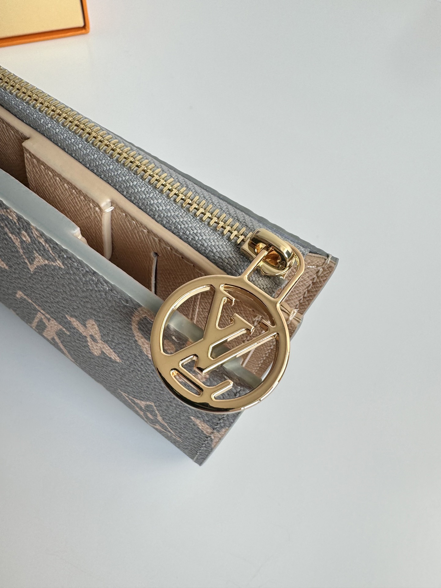 L*ouis V*uitton Top Bag