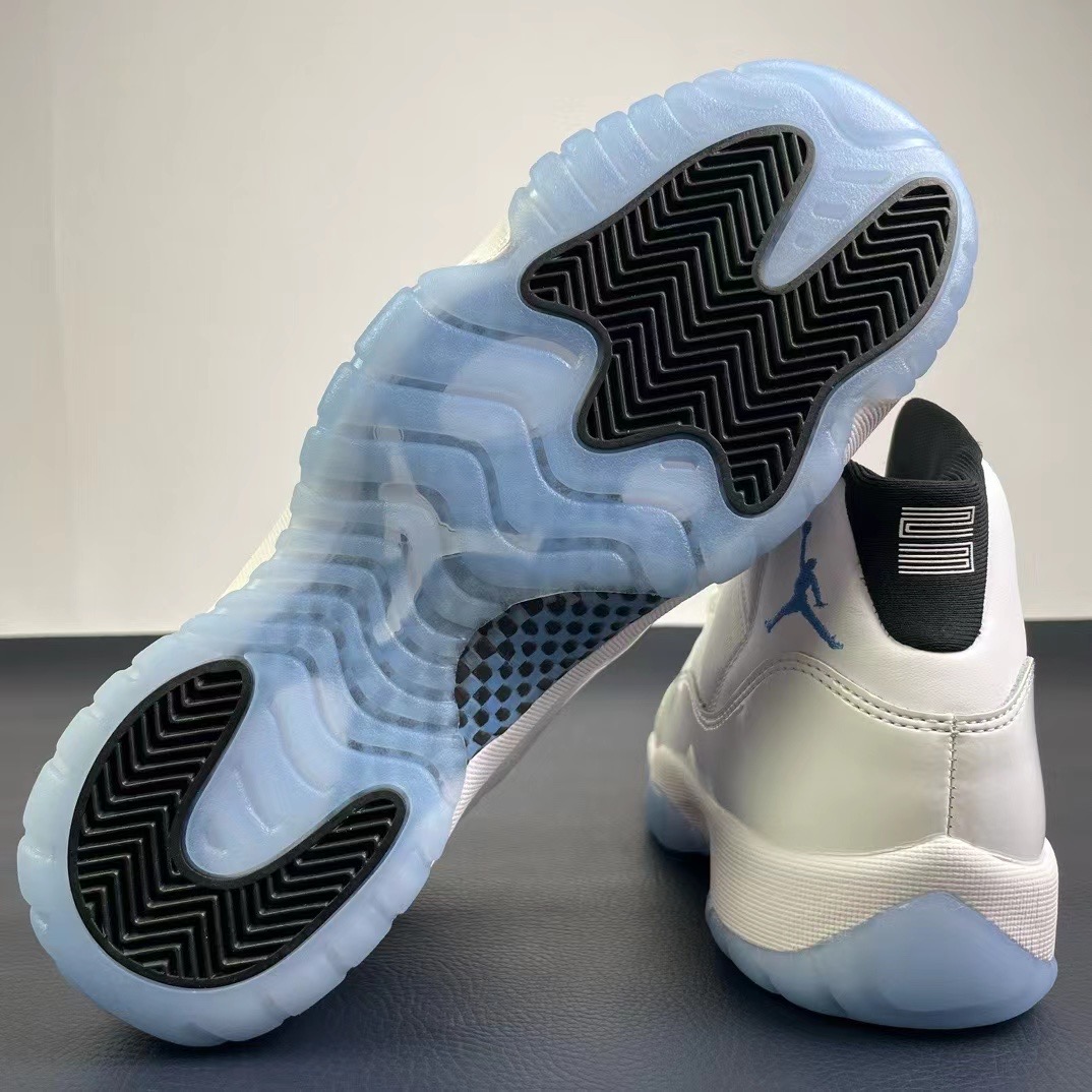 NIKE Air Jordan 11（）