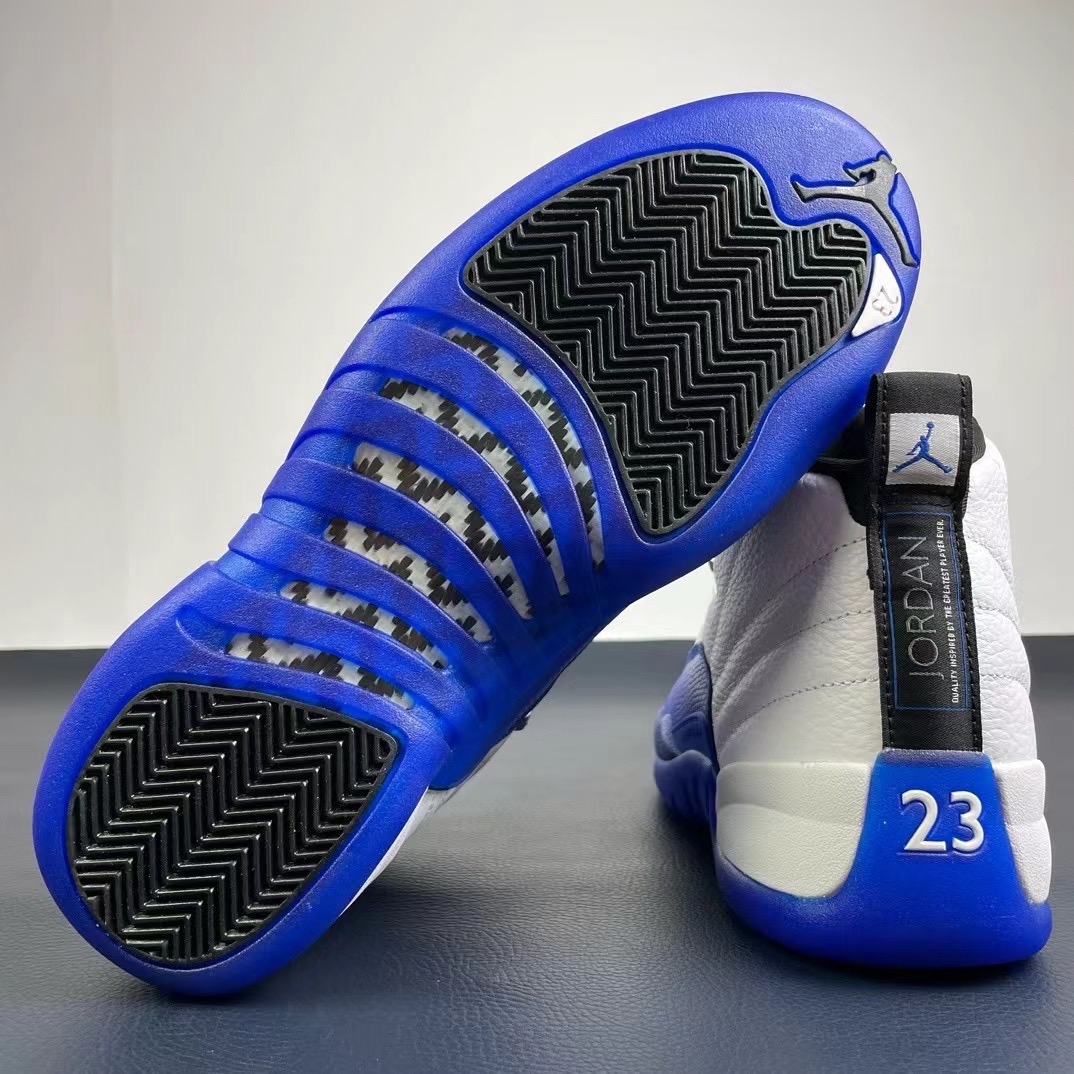 Air Jordan 12