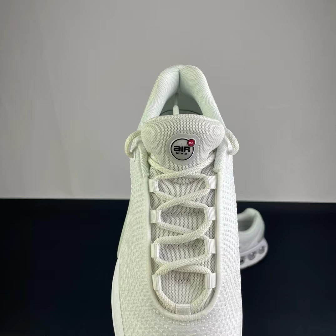 Nike Air Max Dn+LW )