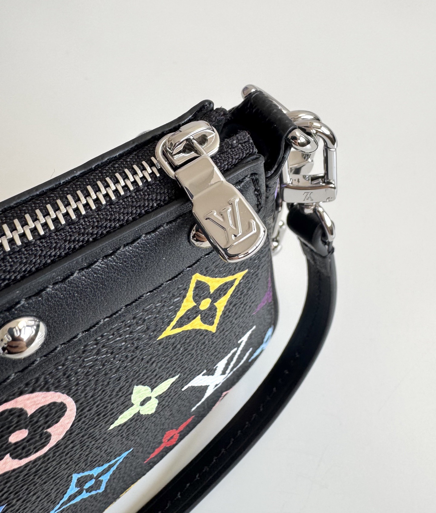 L*ouis V*uitton Top Bag