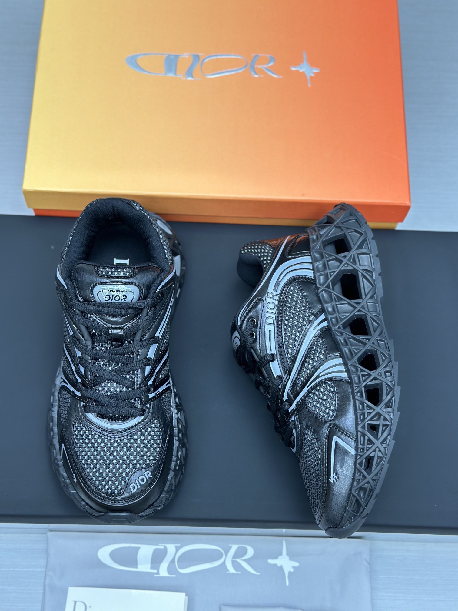 Men D*ior Top Sneaker()