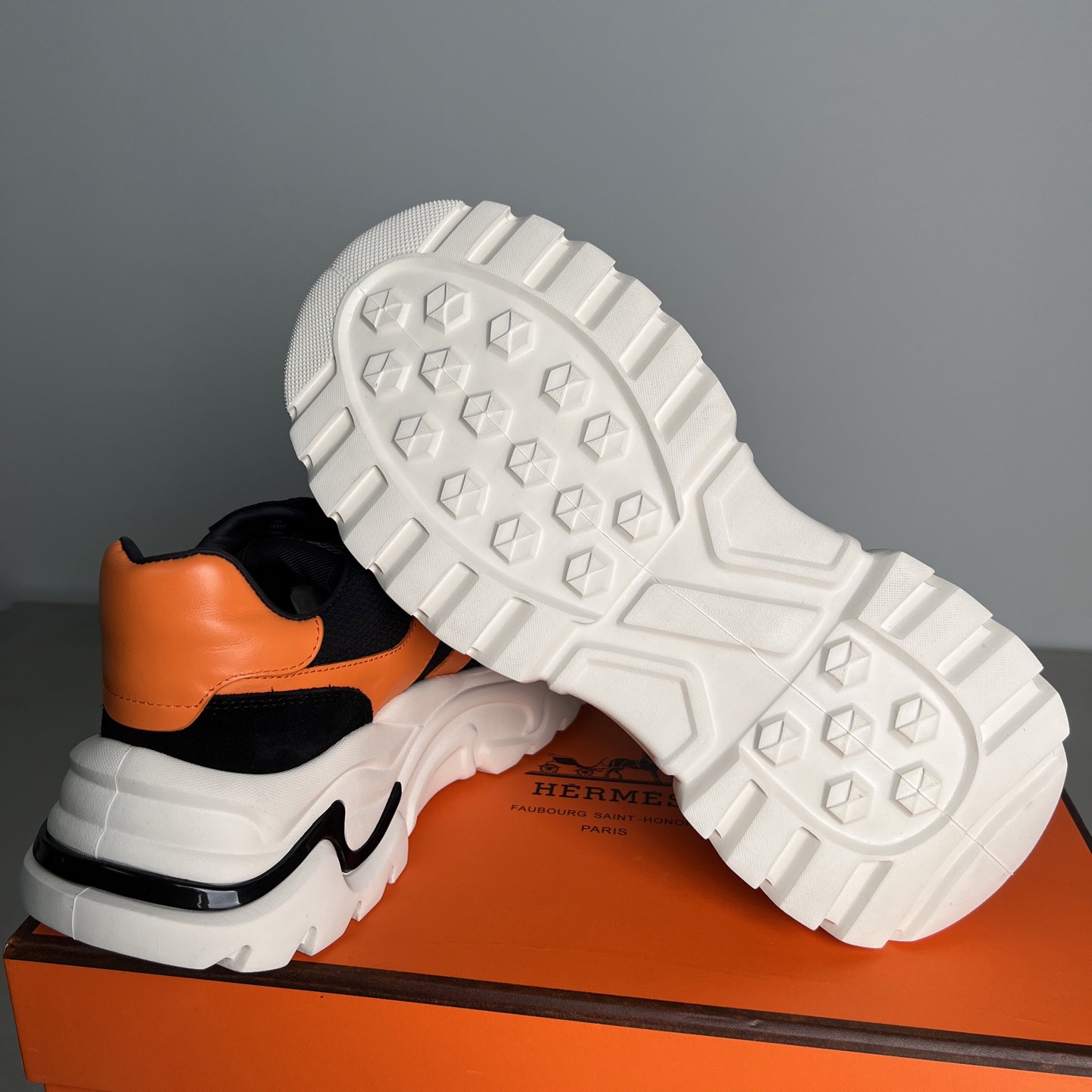 Men H*ermes Top Sneaker