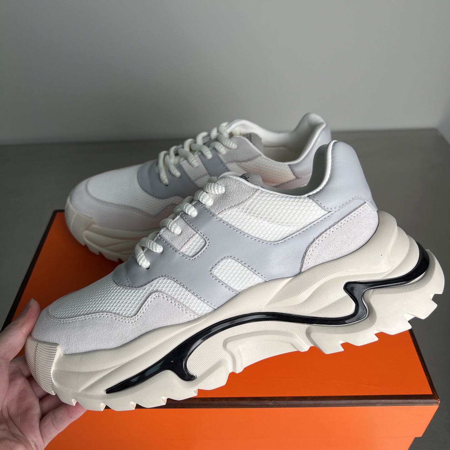 Men H*ermes Top Sneaker