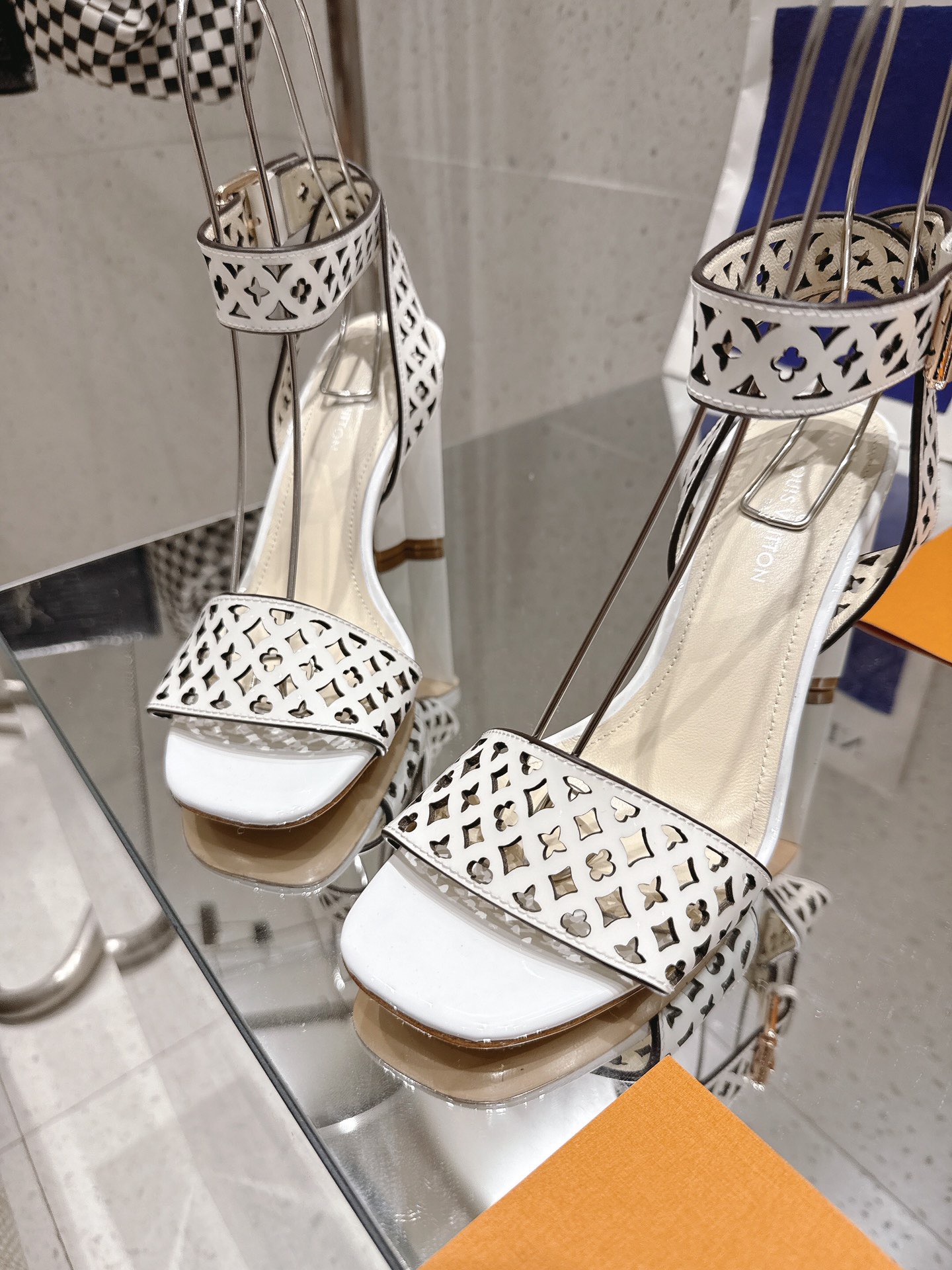 Women L*ouis V*uitton Top Sandals