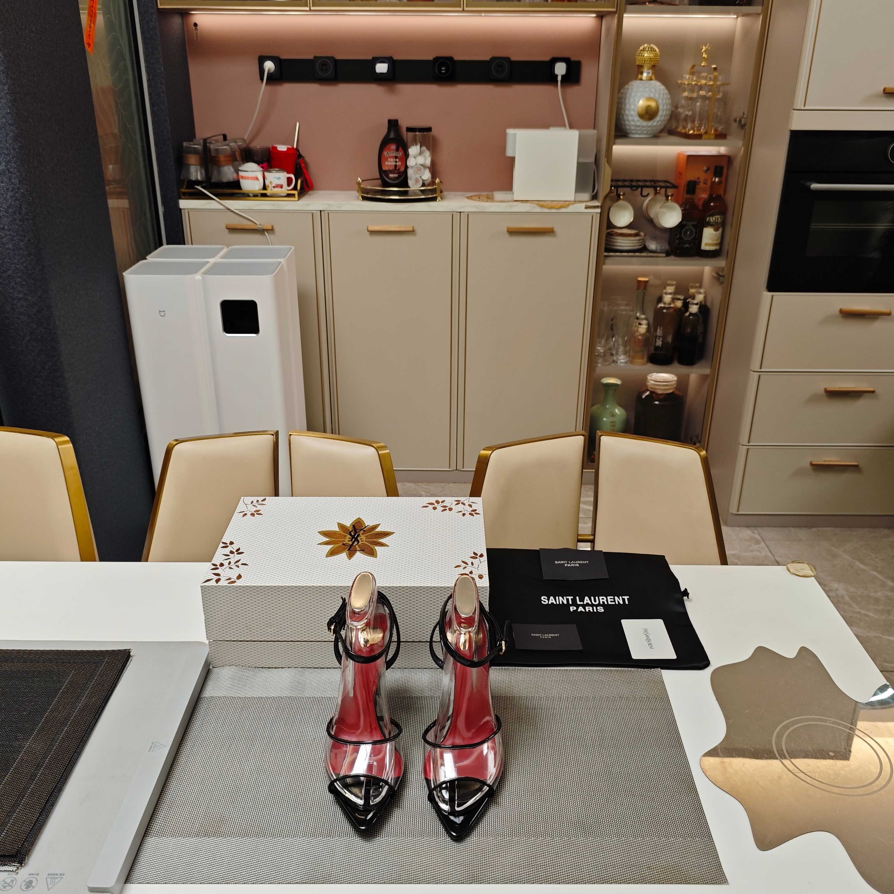 Women Y*SL Top Pumps