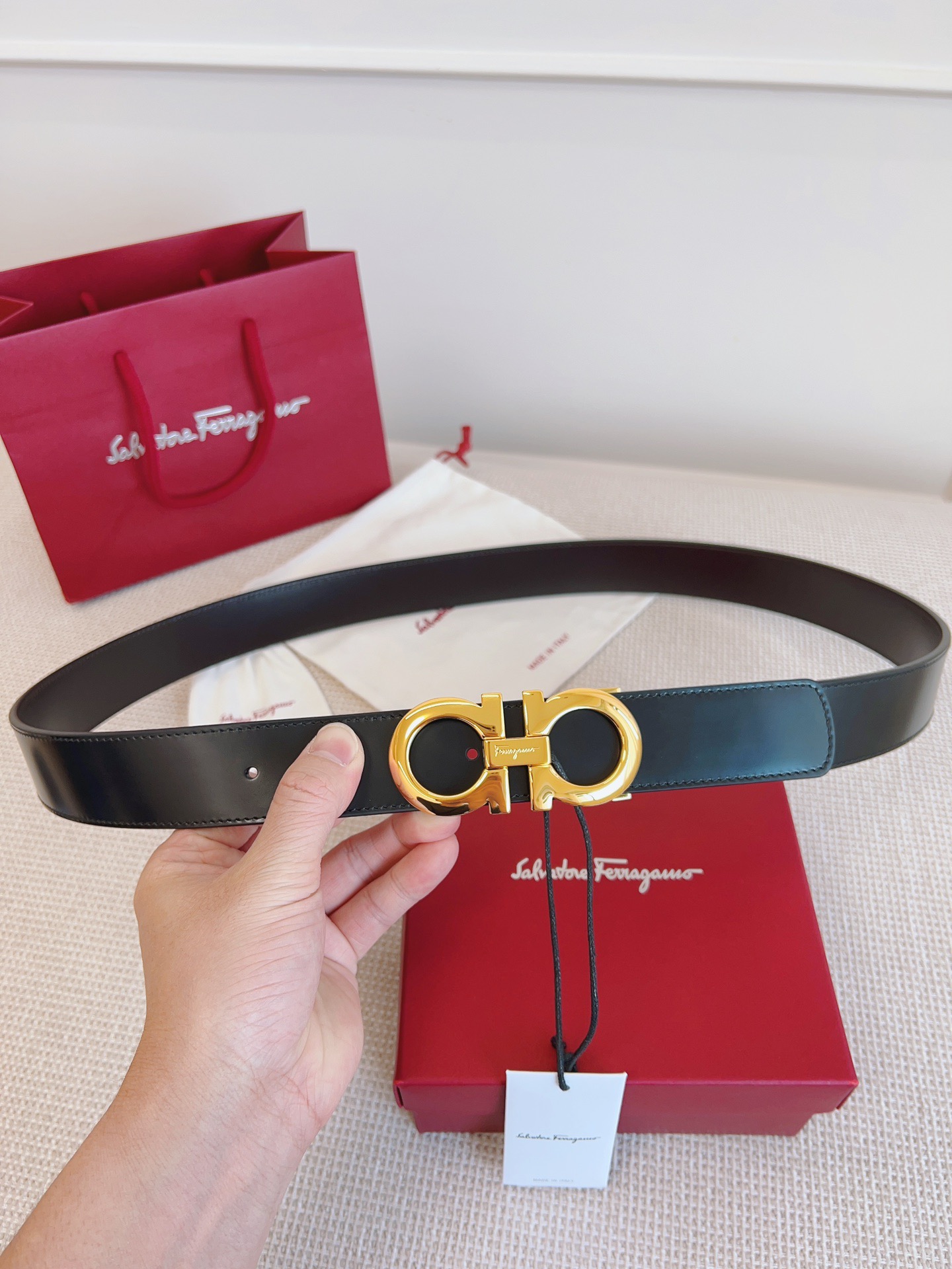 F*erragamo Top Version