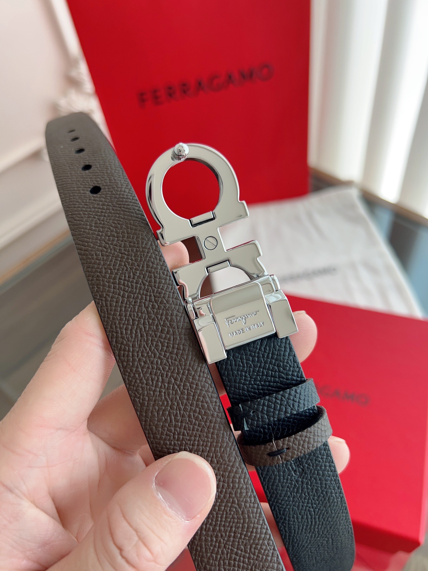 F*erragamo Top Version