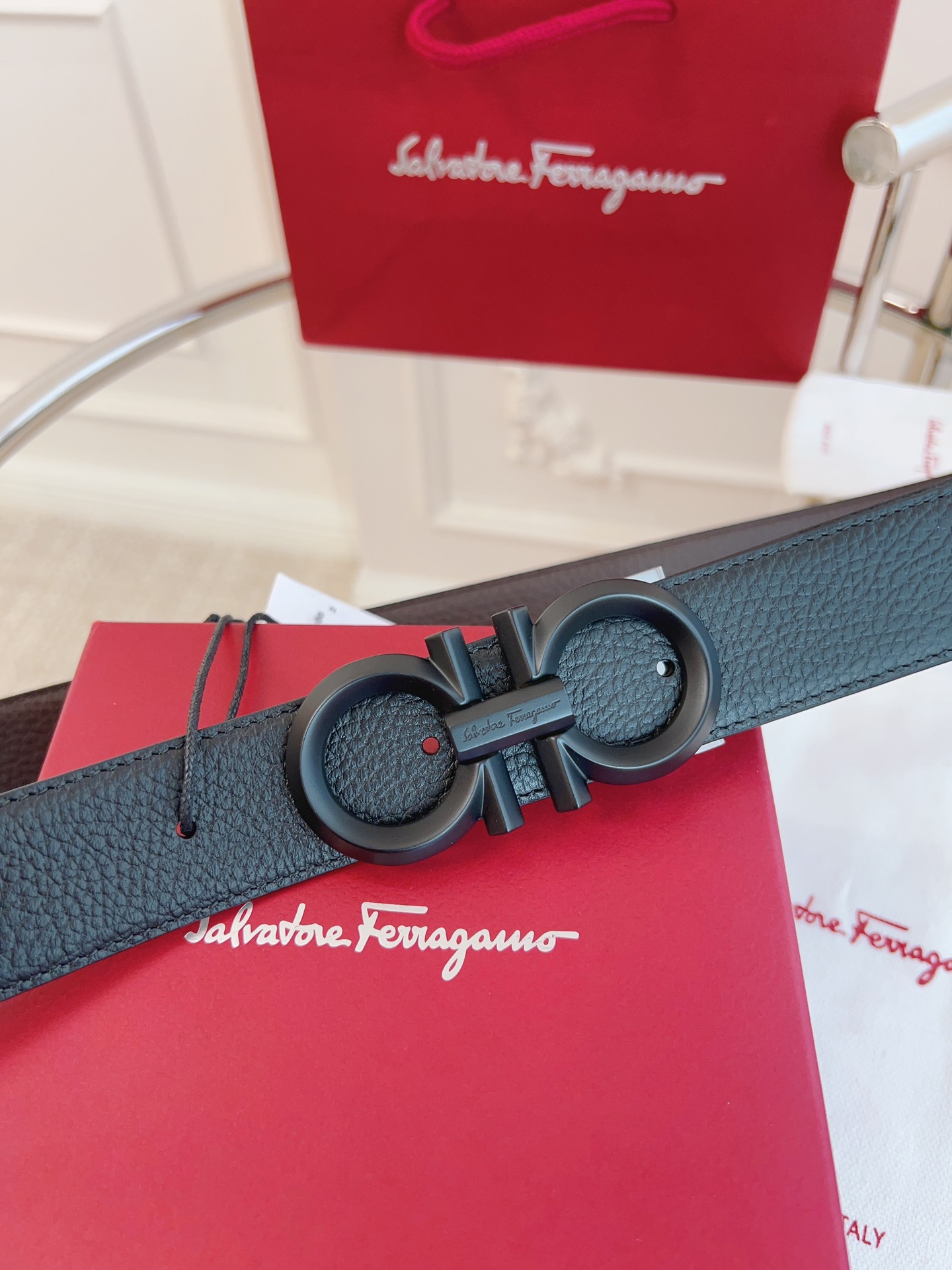 F*erragamo Top Version