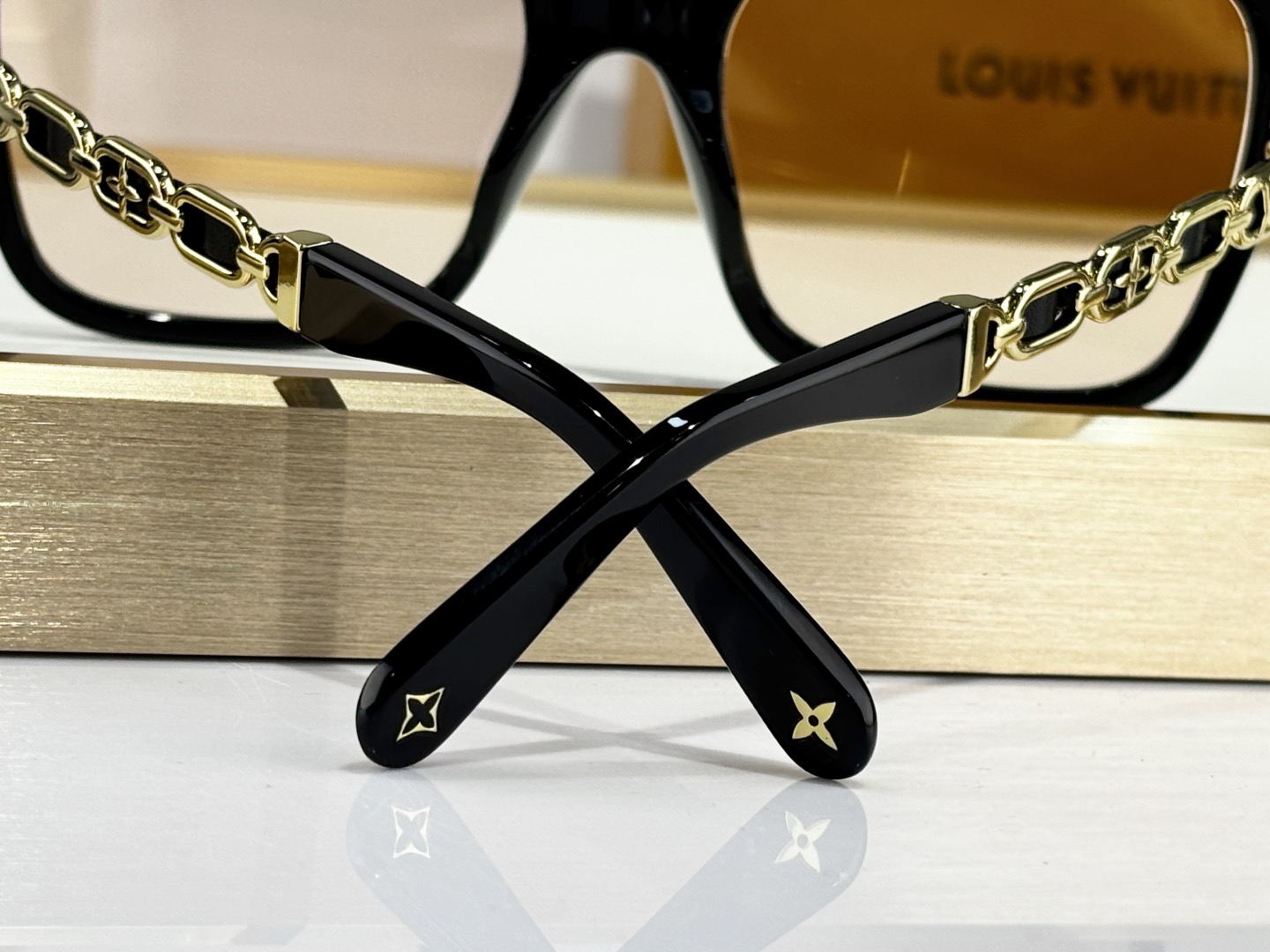 L*ouis V*uitton Glasses