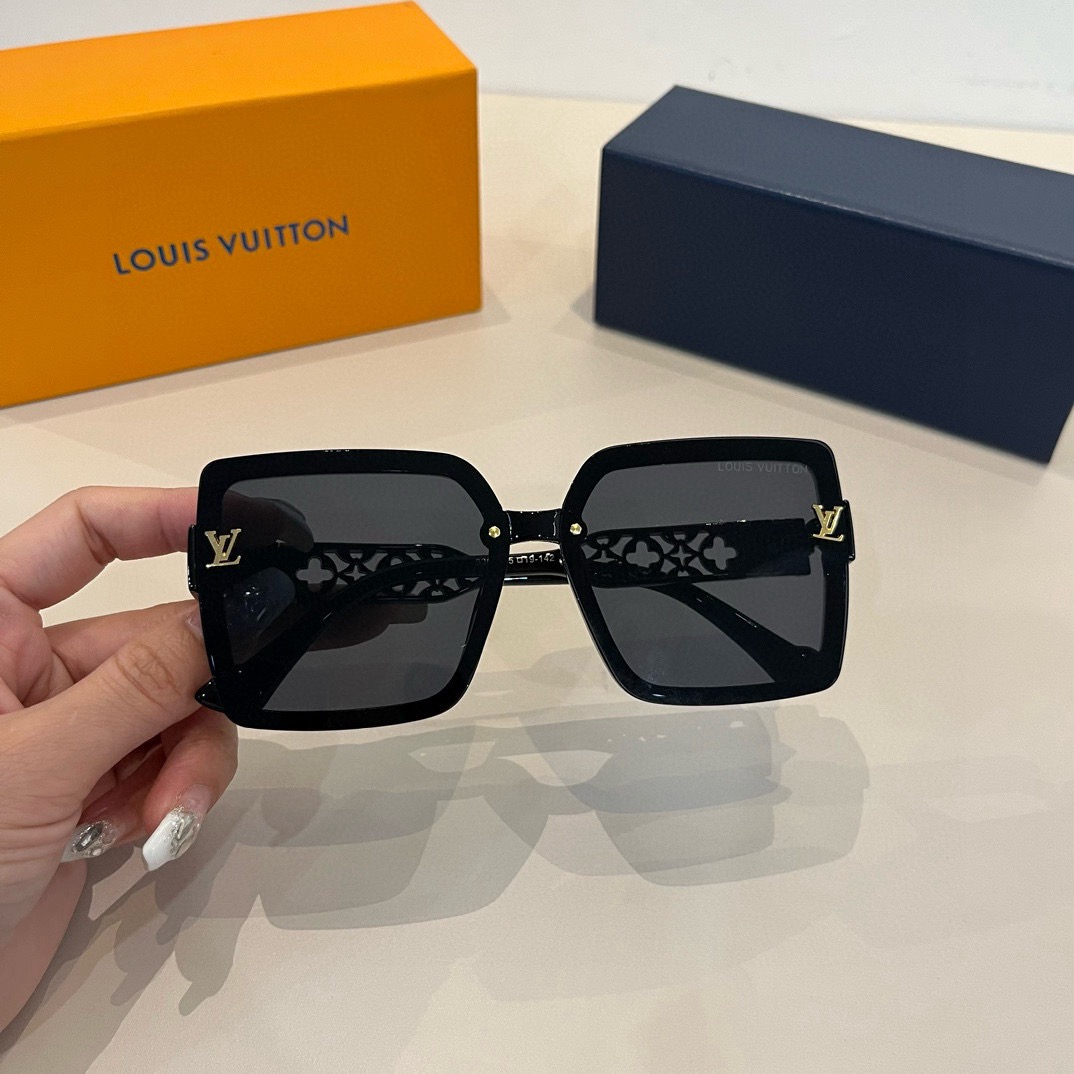 L*ouis V*uitton Glasses