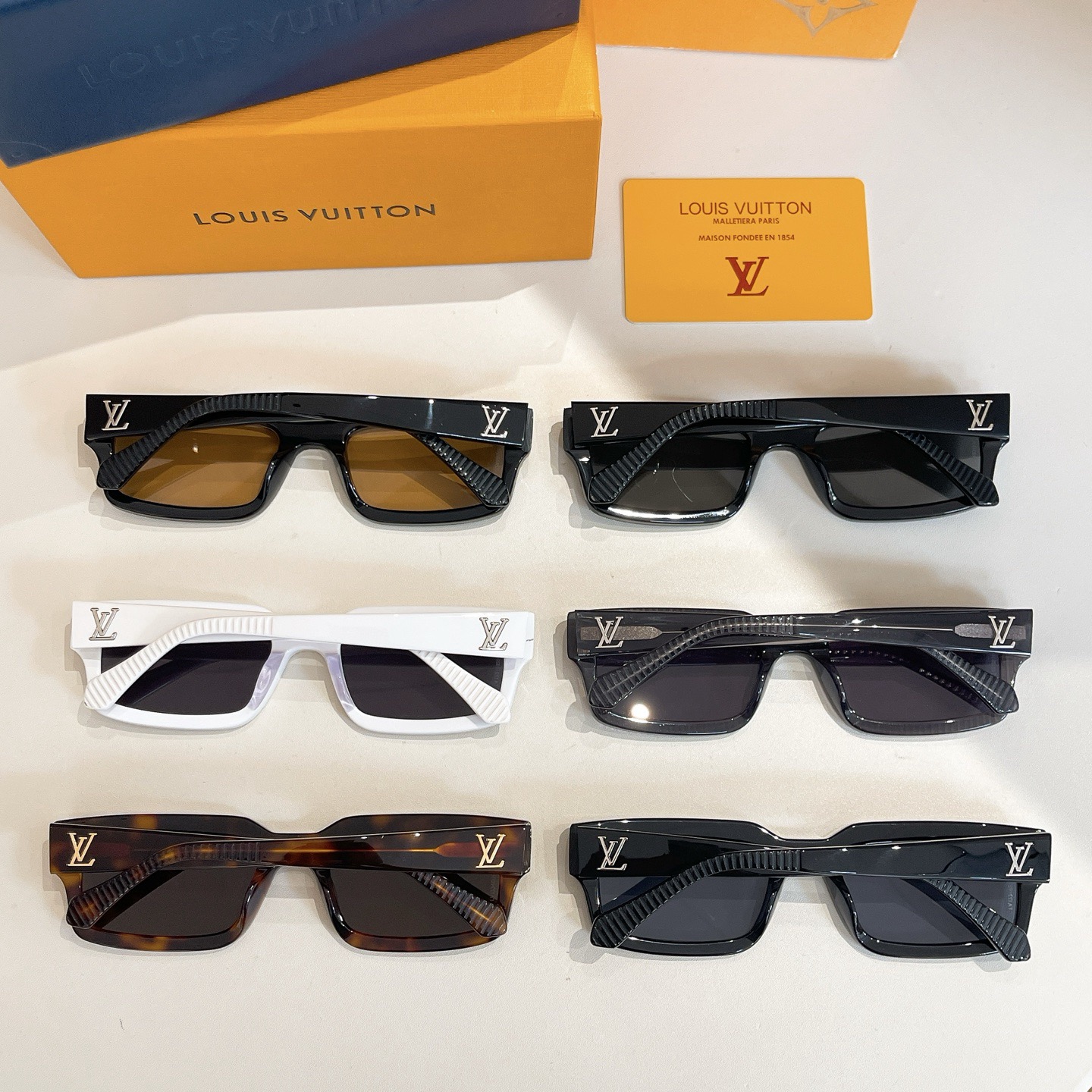 L*ouis V*uitton Glasses