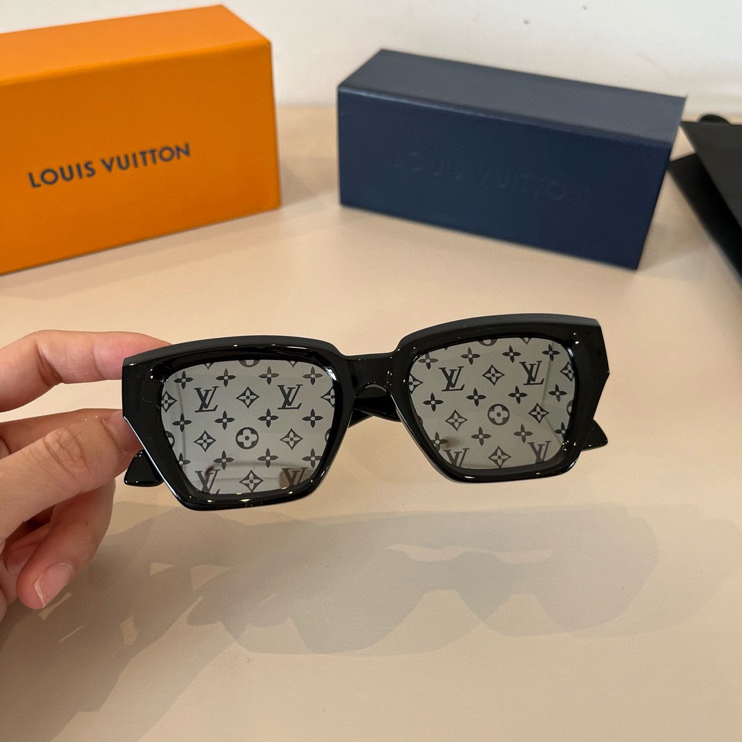 L*ouis V*uitton Glasses