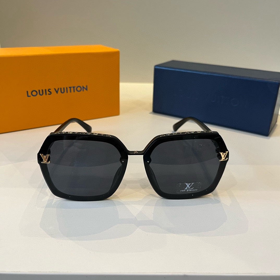 L*ouis V*uitton Glasses