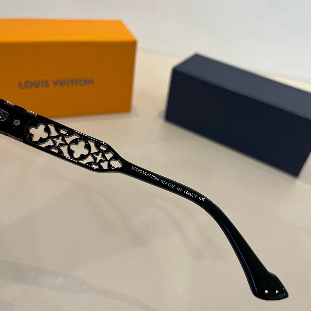L*ouis V*uitton Glasses