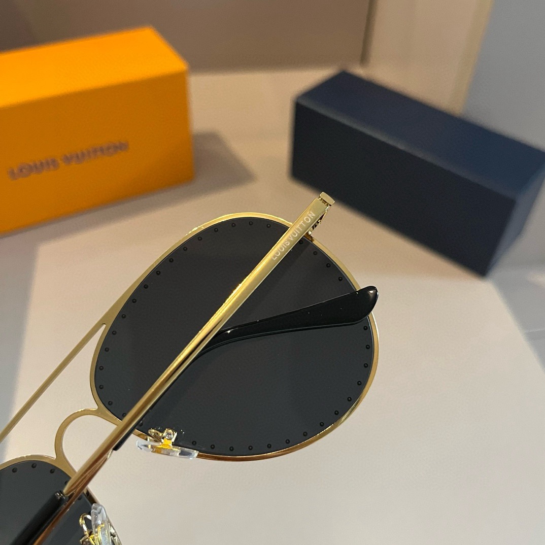L*ouis V*uitton Glasses