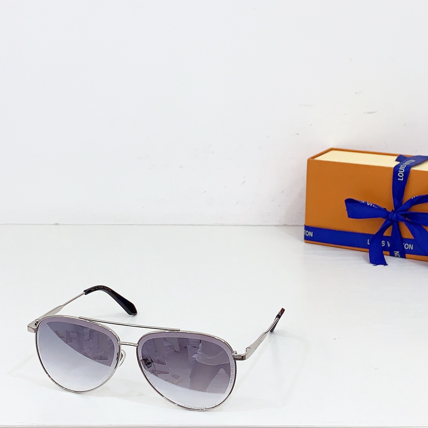 L*ouis V*uitton Glasses