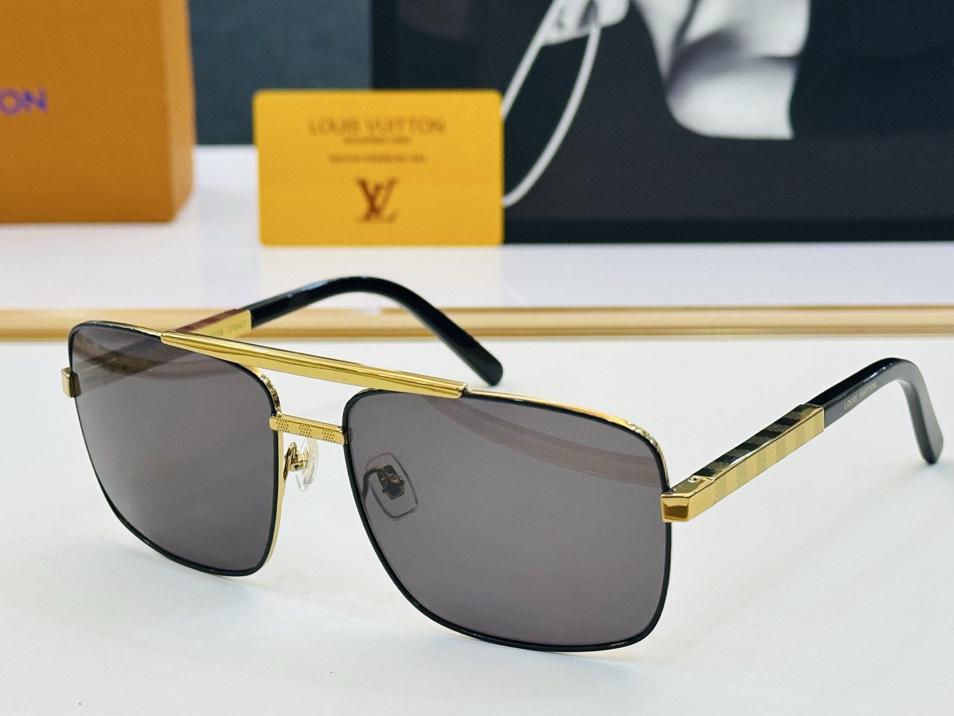 L*ouis V*uitton Glasses