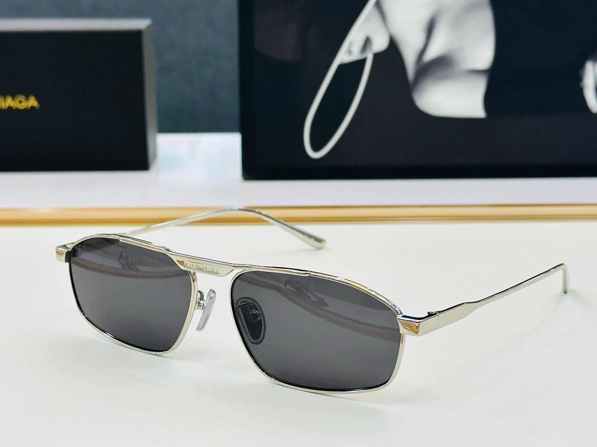 Top Quality B*alenciaga Glasses