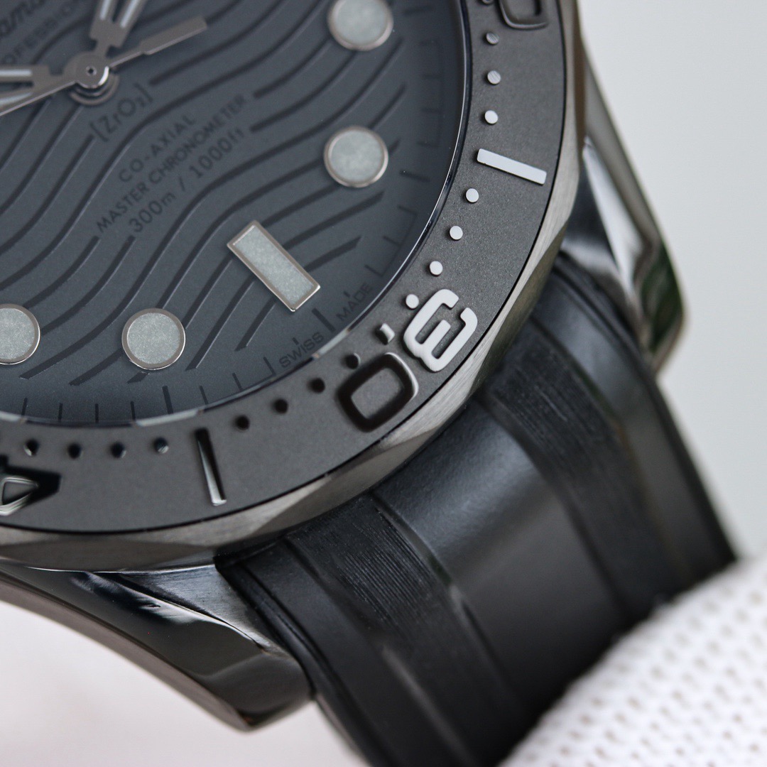 Top Quality 0*mega Watches