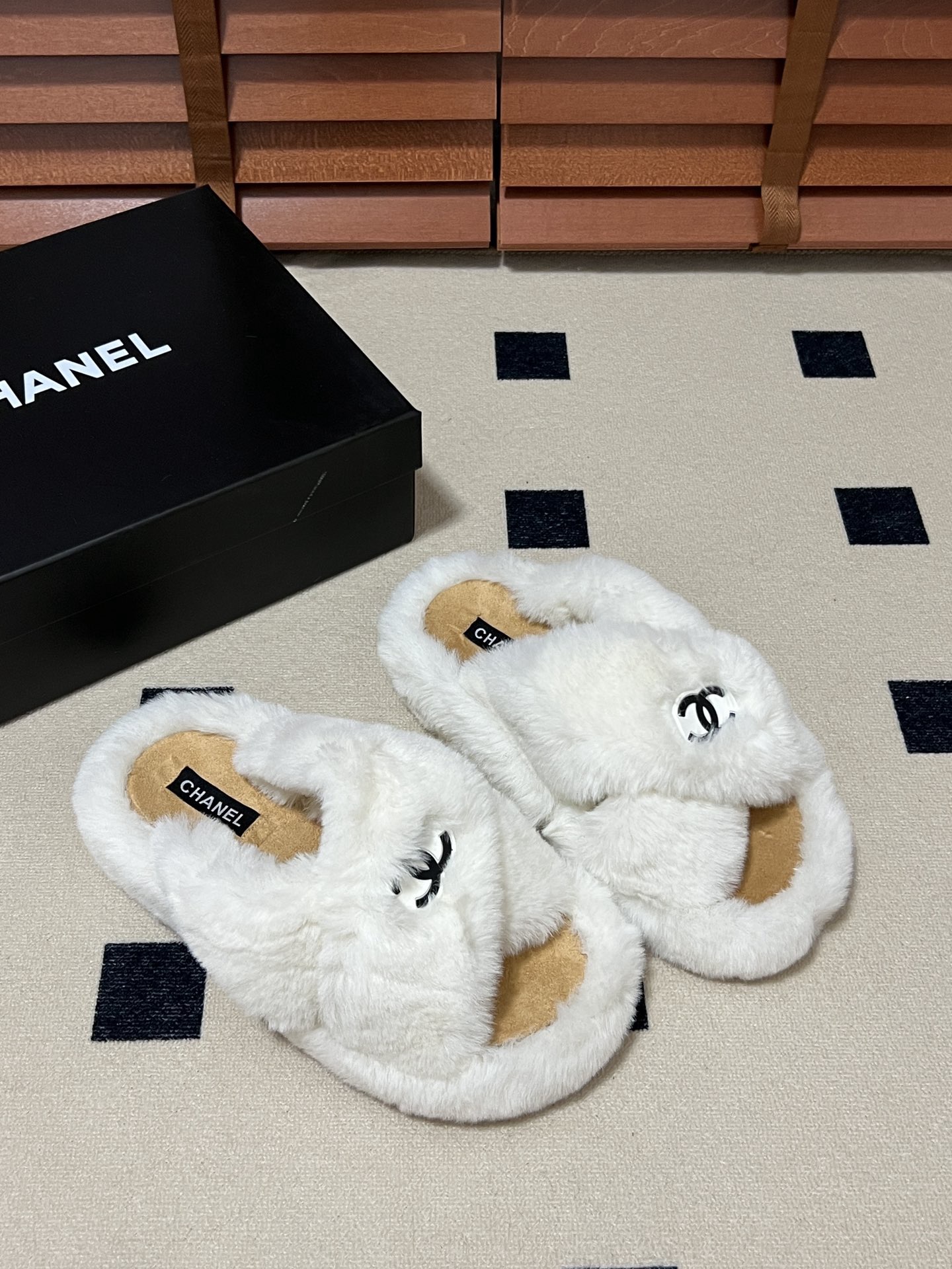 Women Top Quality C*hanel shoes