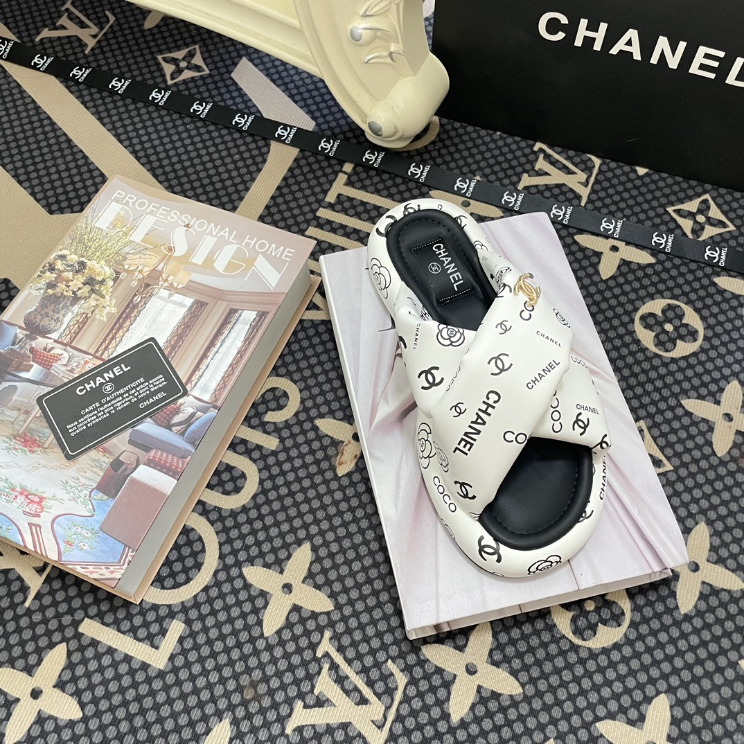 Women Top Quality C*hanel shoes