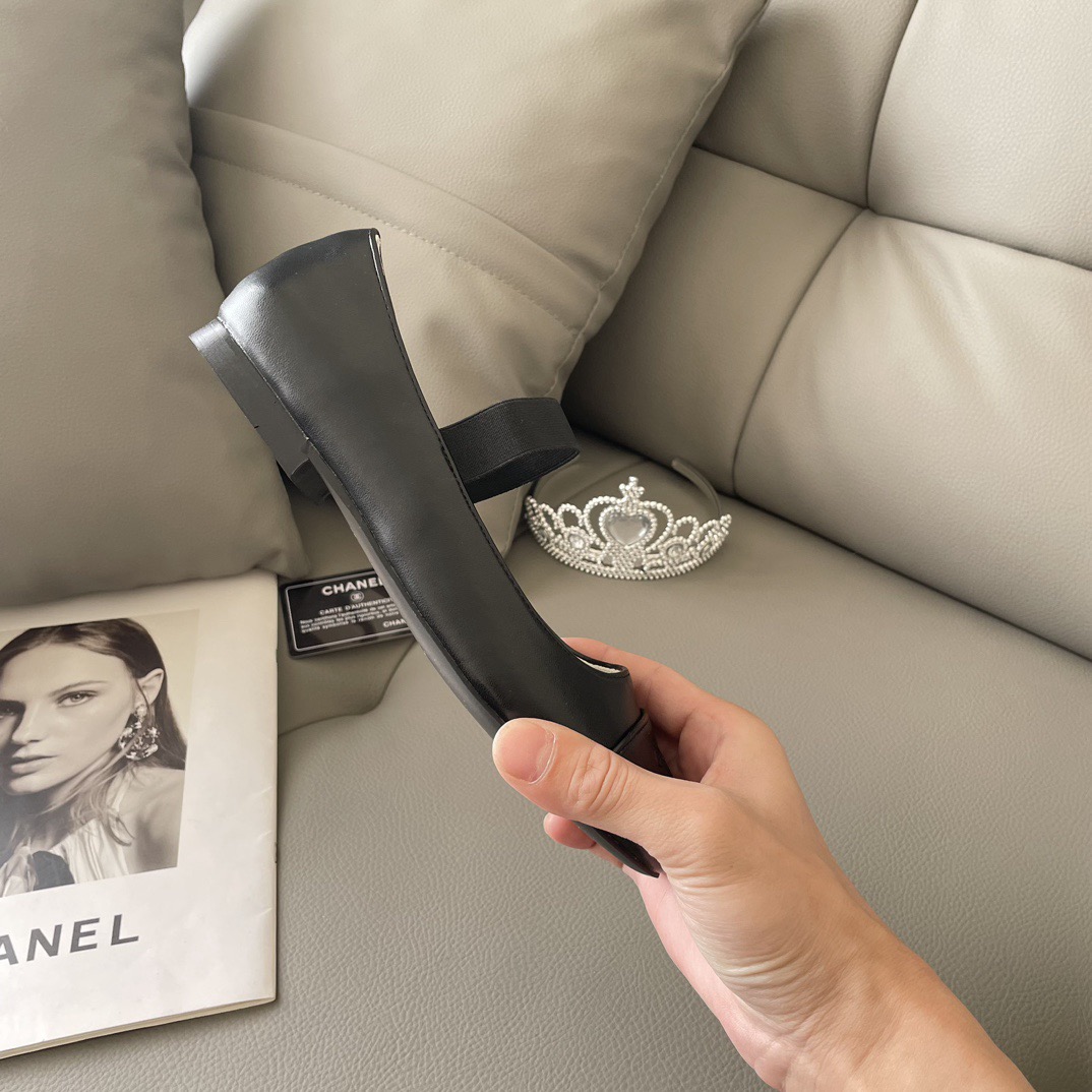 Women Top Quality C*hanel shoes