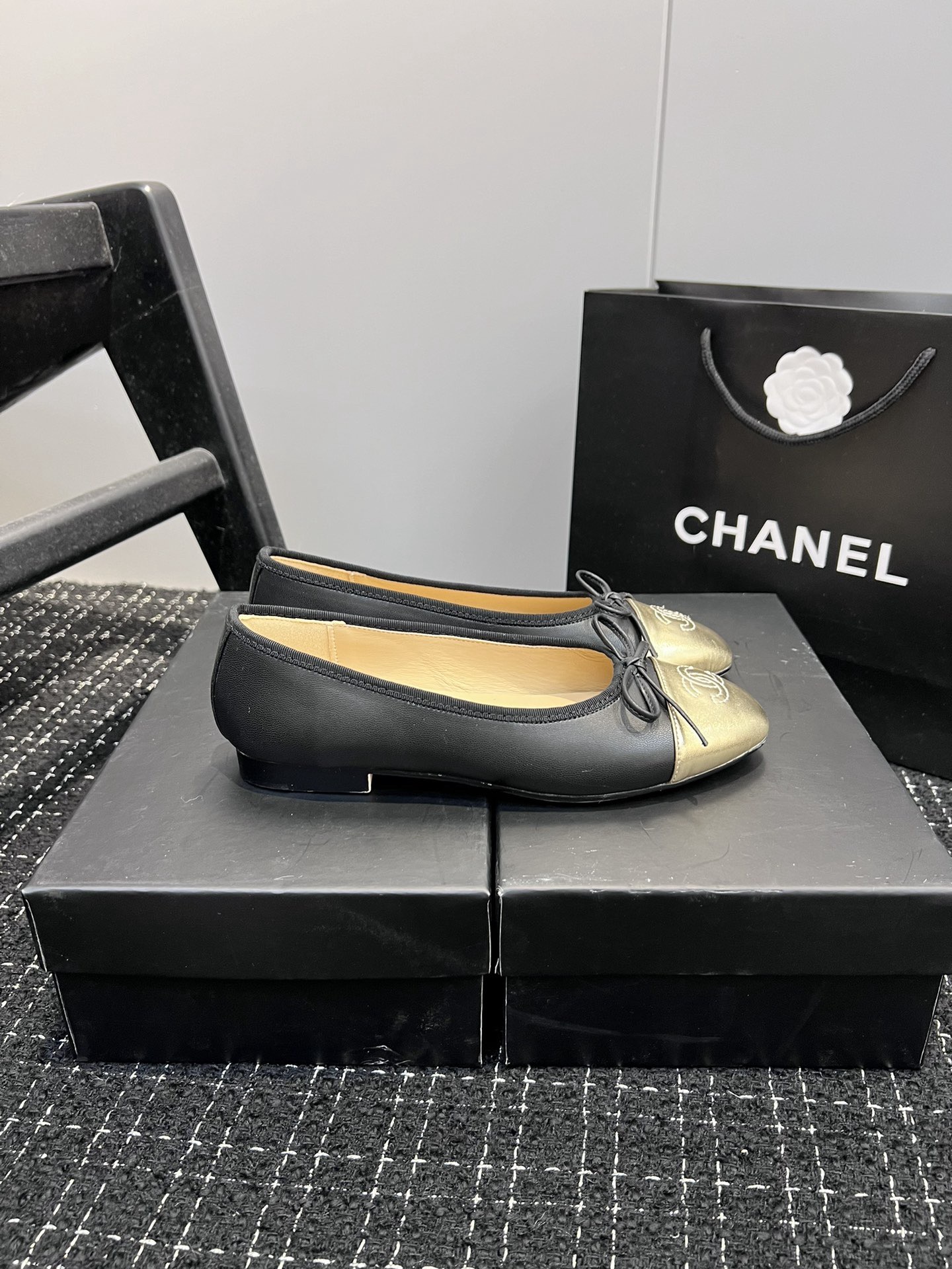 Women Top Quality C*hanel shoes
