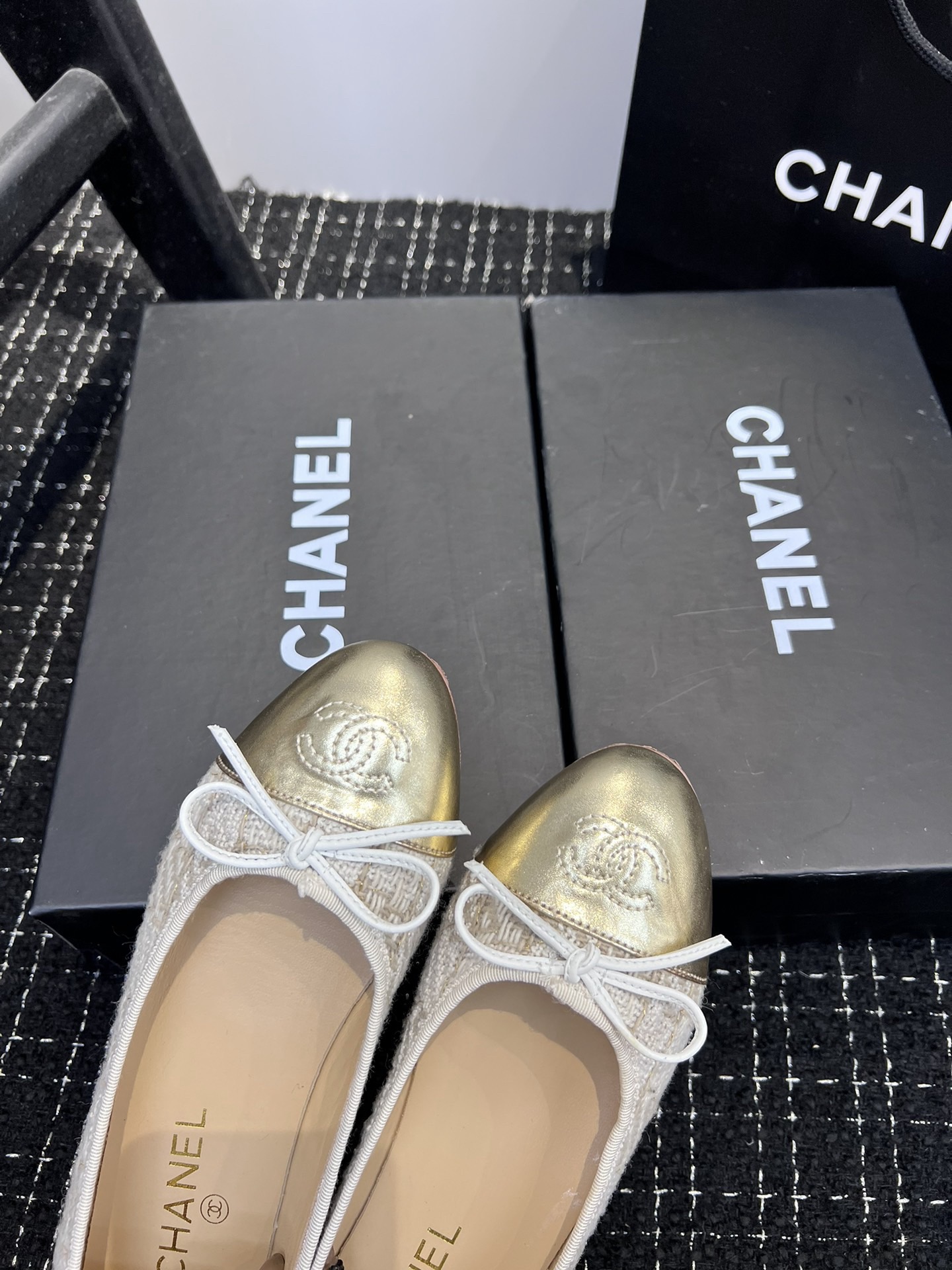 Women Top Quality C*hanel shoes