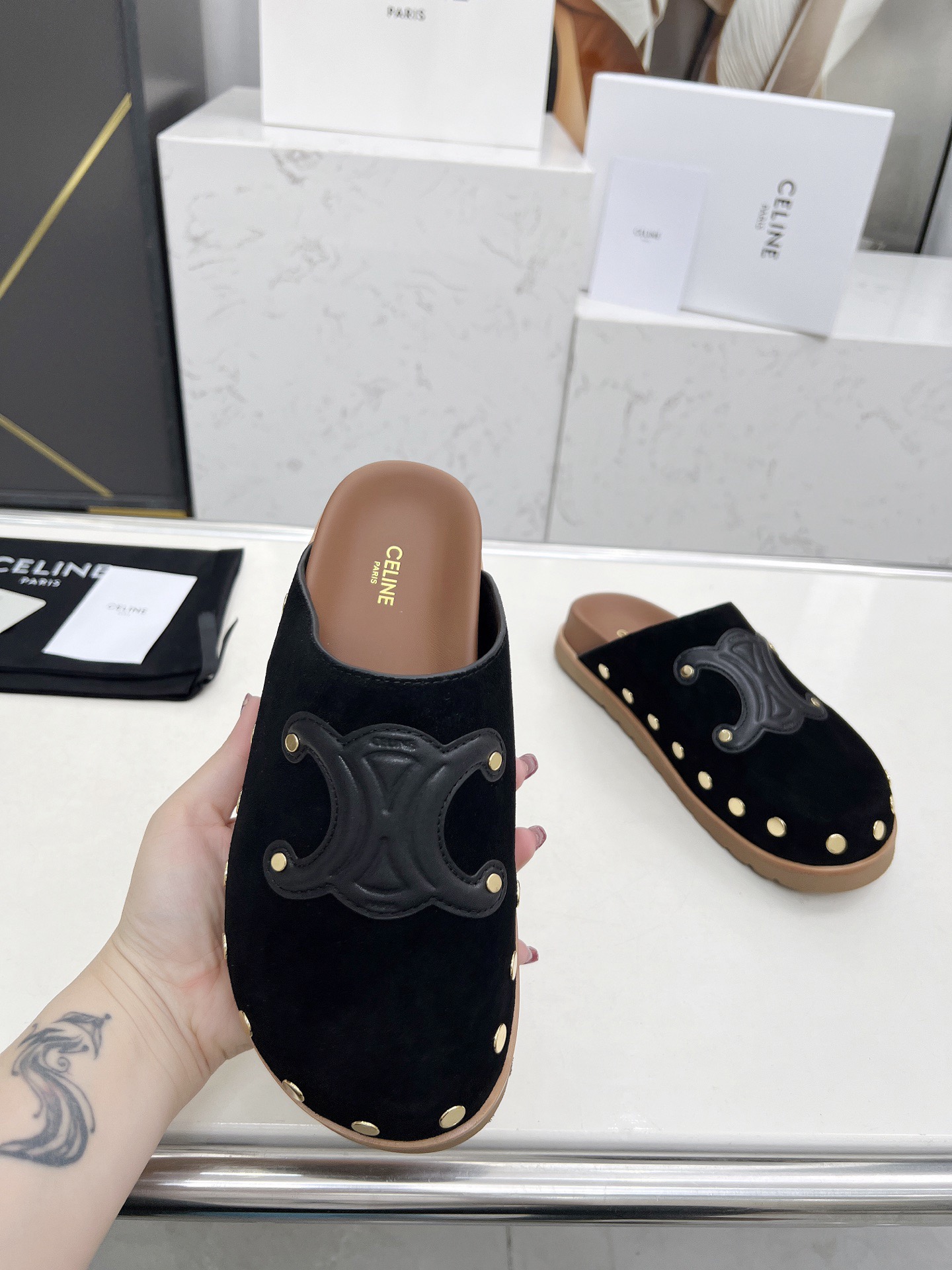 Women Top Quality C*eline shoes