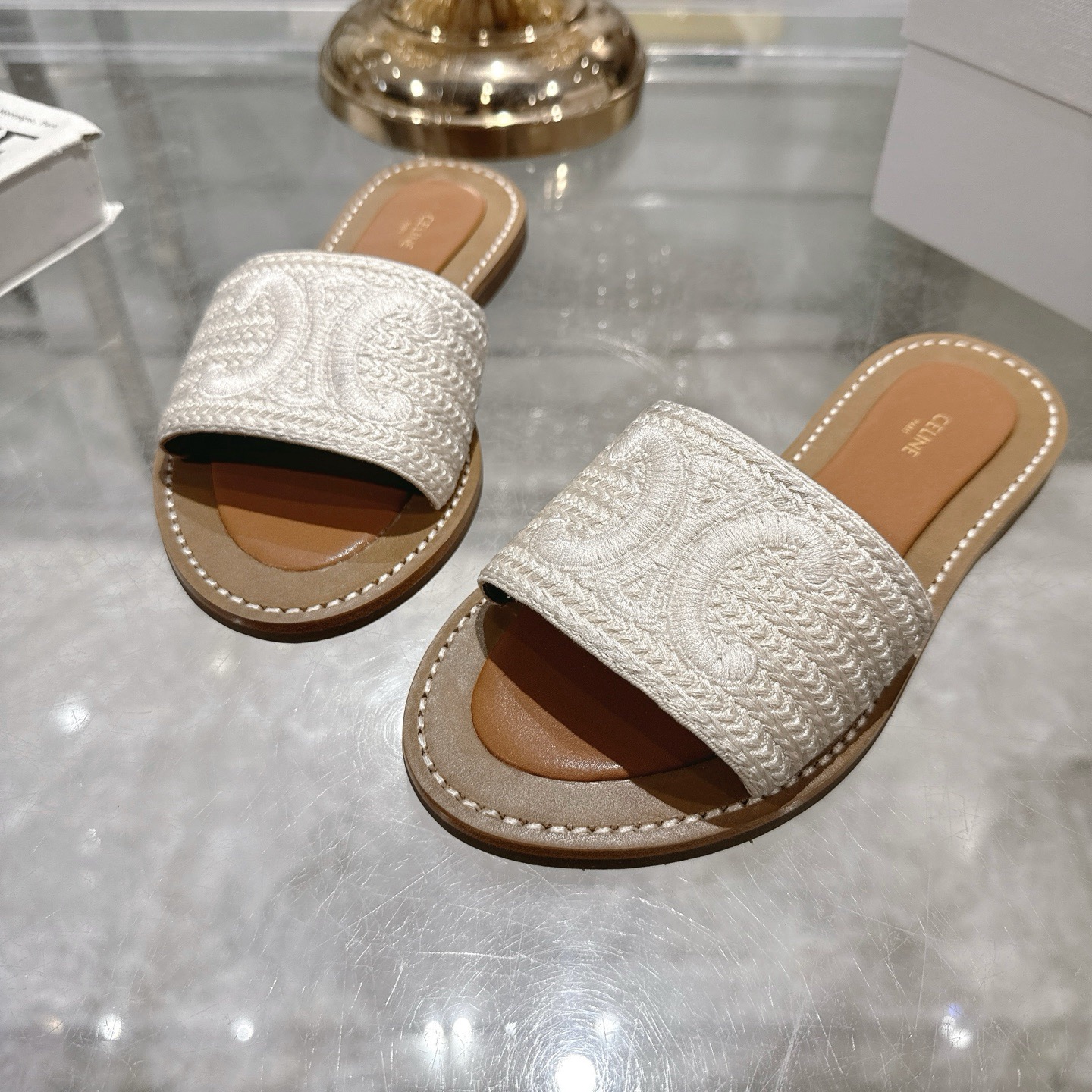 Women Top Quality C*eline shoes