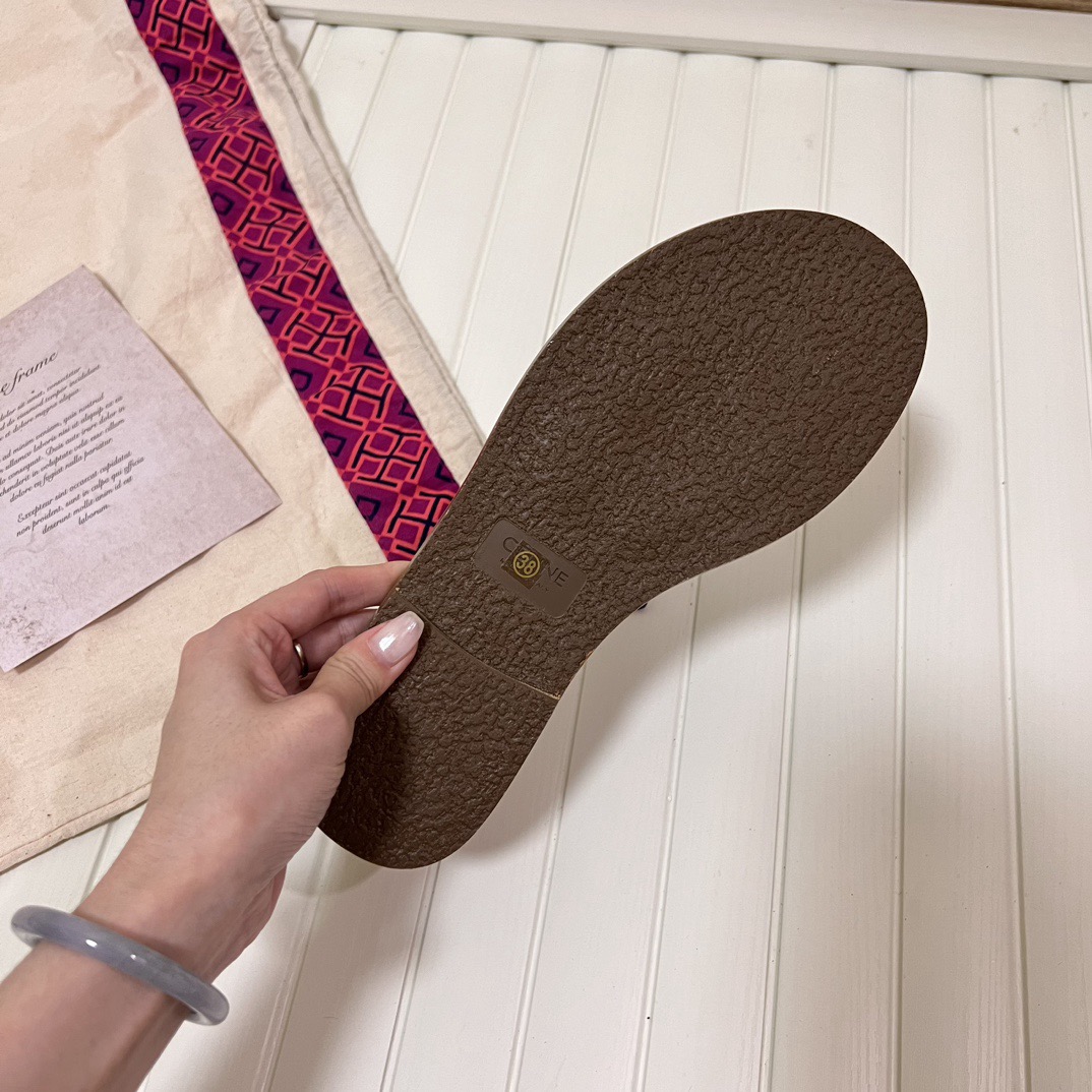 Women Top Quality C*eline shoes