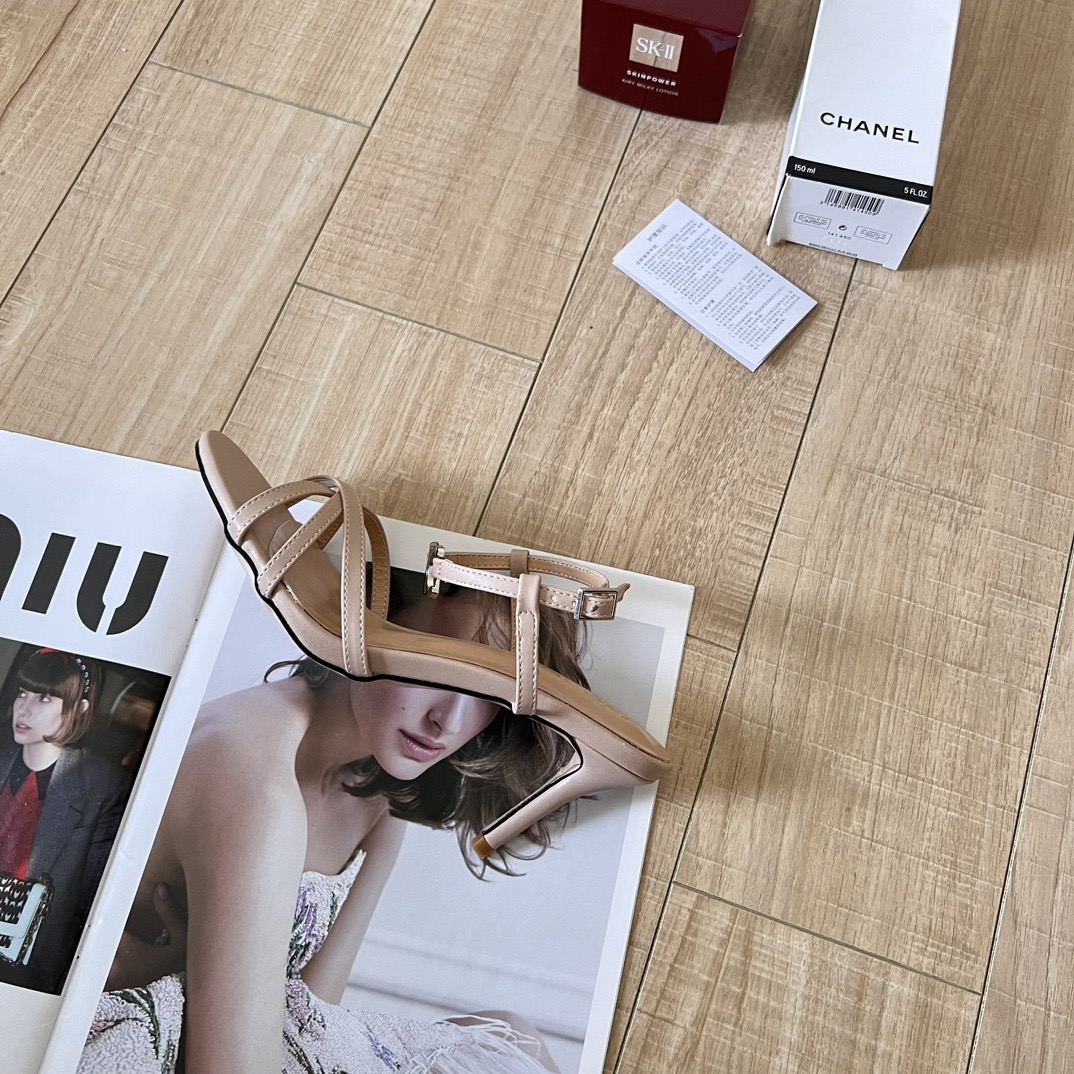 Women Top Quality C*eline shoes