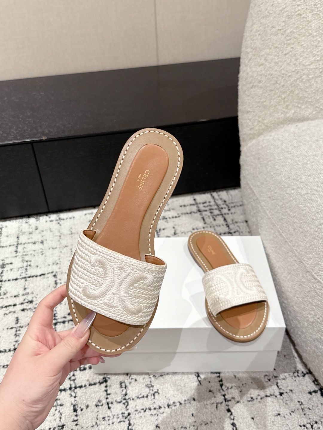 Women Top Quality C*eline shoes