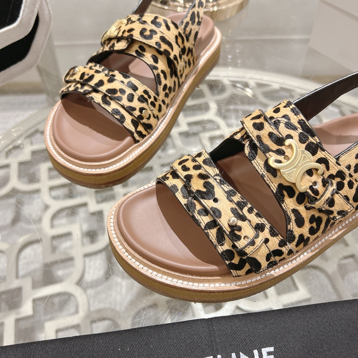 Women Top Quality C*eline shoes
