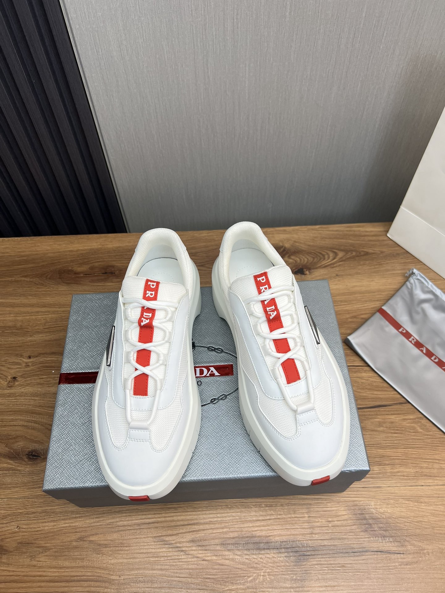 Women Men Top Quality P*rada shoes