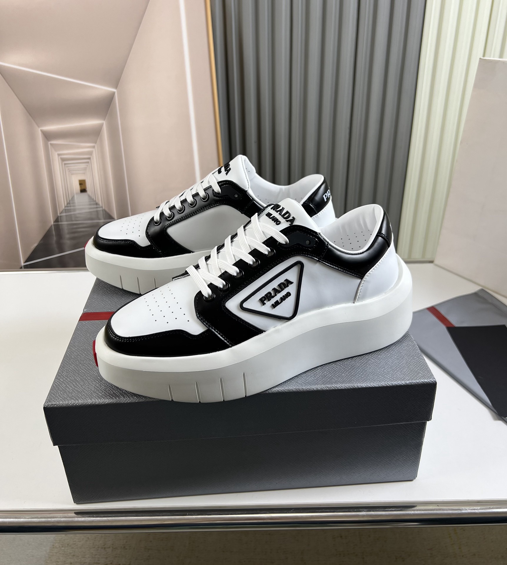 Women Men Top Quality P*rada shoes