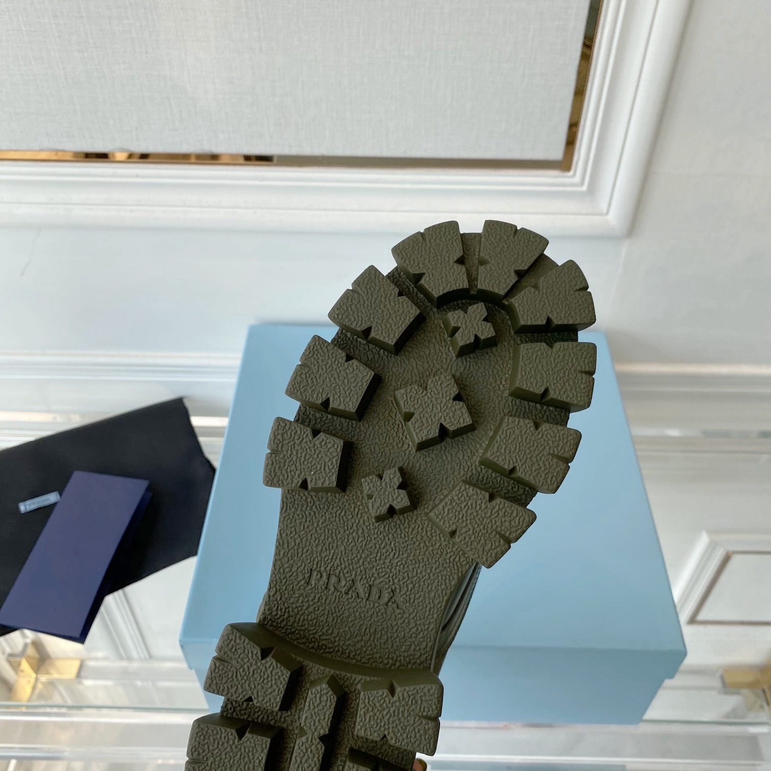 Women Men Top Quality P*rada shoes