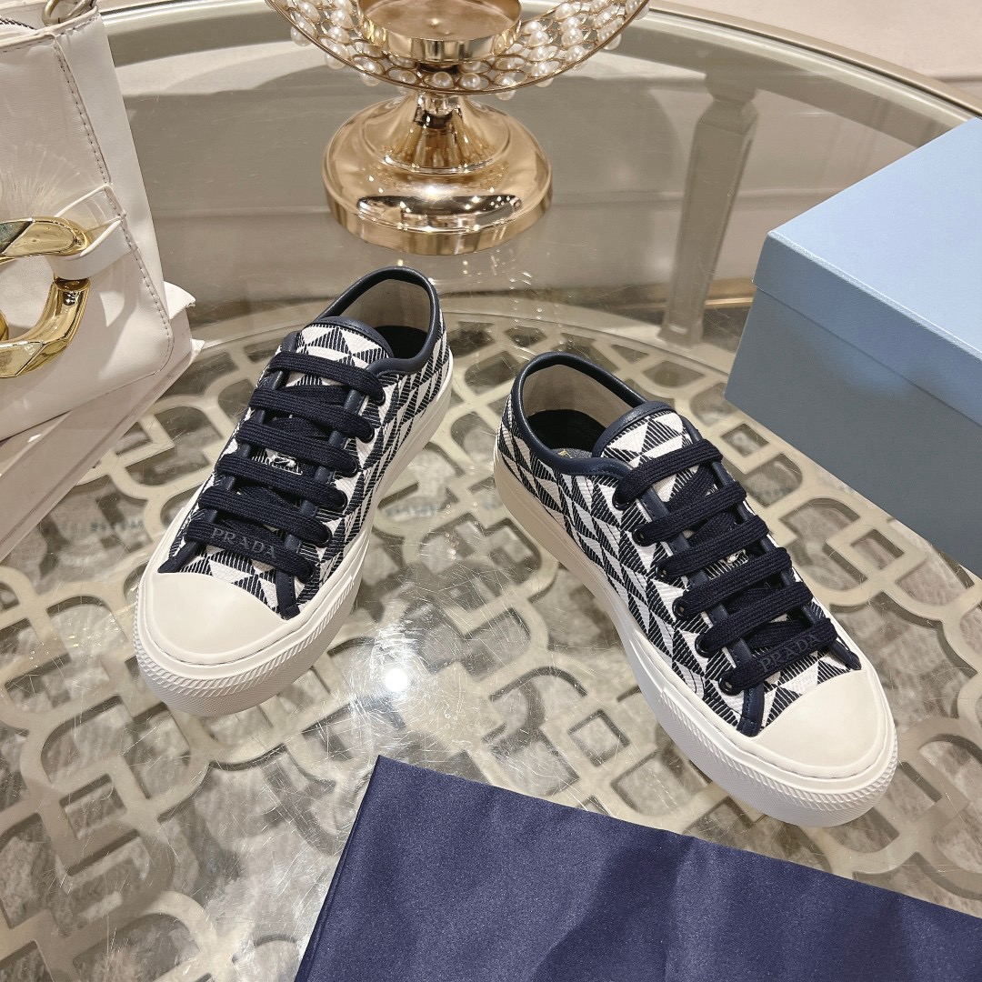 Women Men Top Quality P*rada shoes