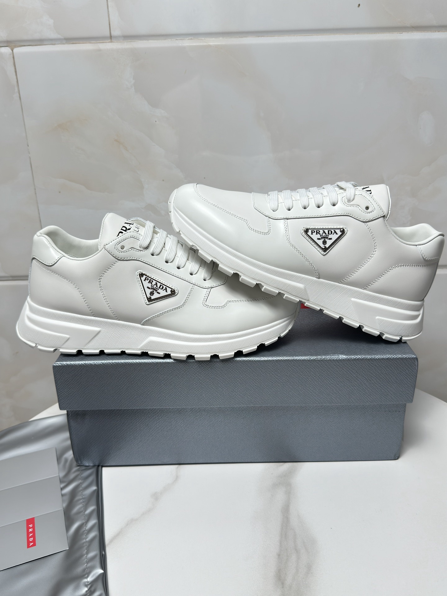 Women Men Top Quality P*rada shoes