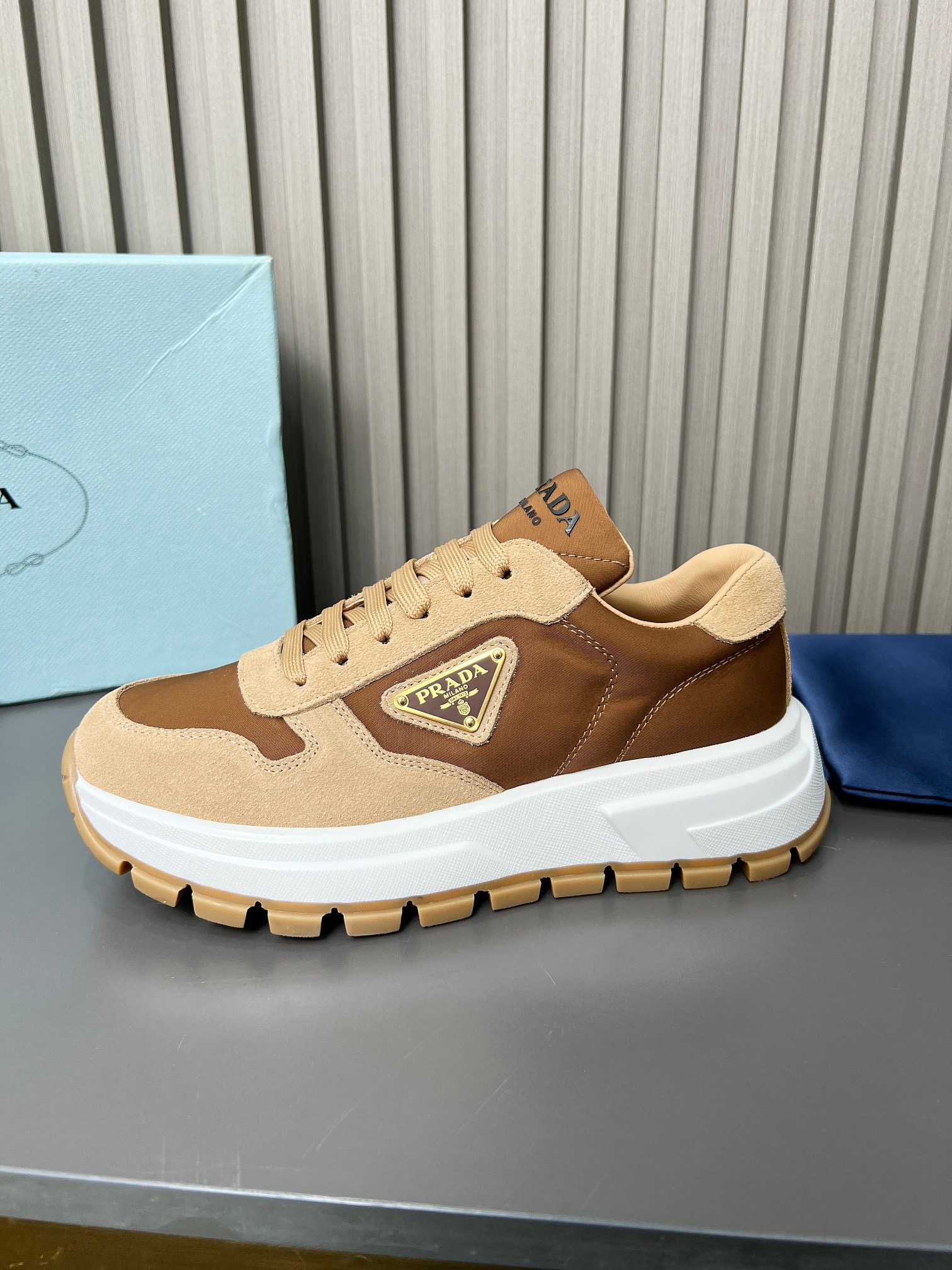 Women Men Top Quality P*rada shoes