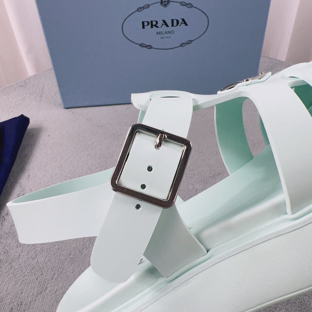 Women Top Quality P*rada shoes