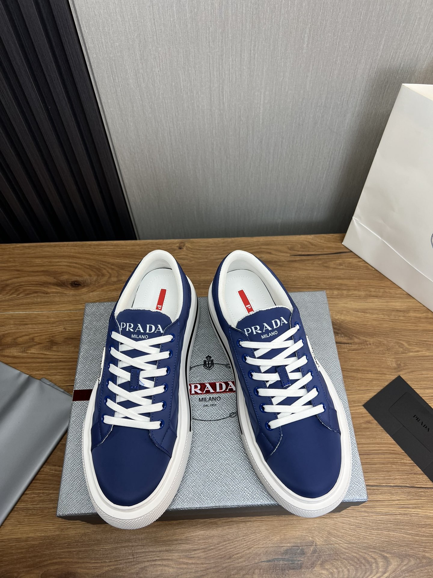 Women Men Top Quality P*rada shoes