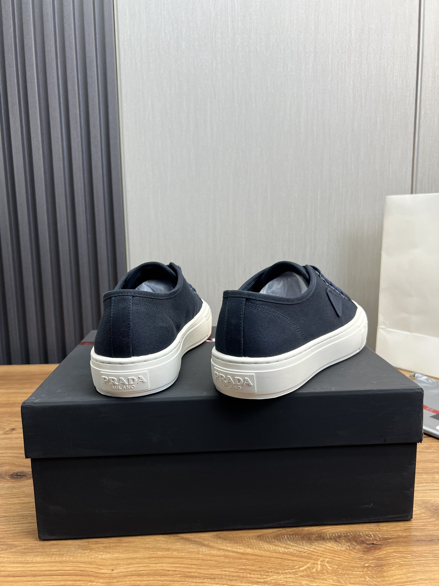 Women Men Top Quality P*rada shoes