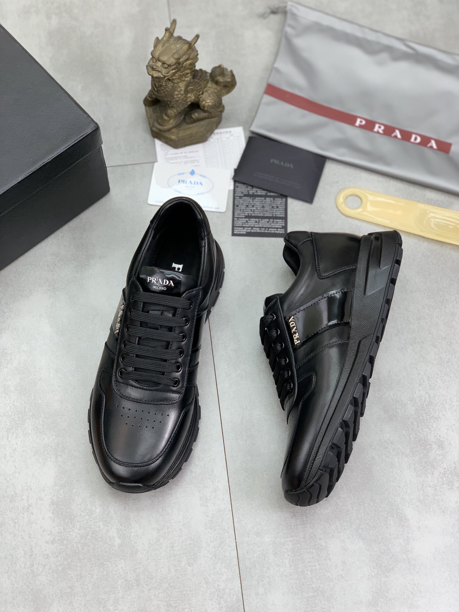 Women Men Top Quality P*rada shoes